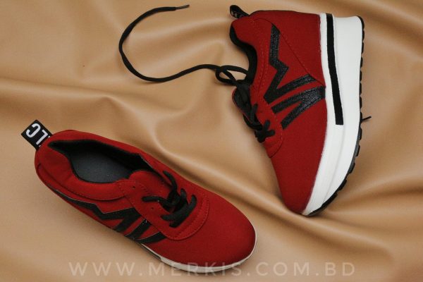 red sneaker for women