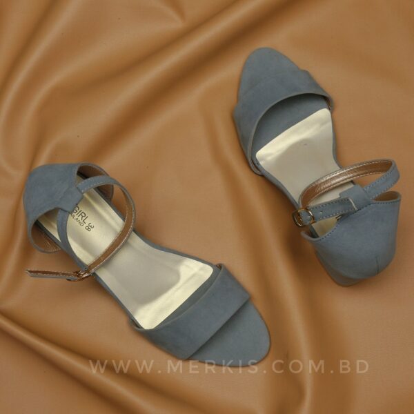 low heel sandals