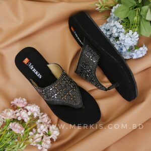 Slippers design in Pakistan | Check & Pay | Fashionholic