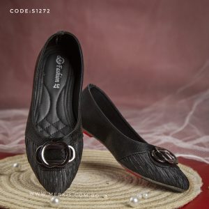 black flat sandal for women