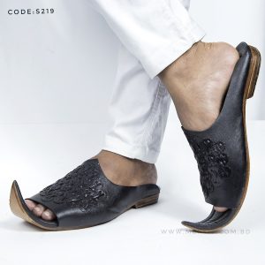 black kolhapuri sandal for men