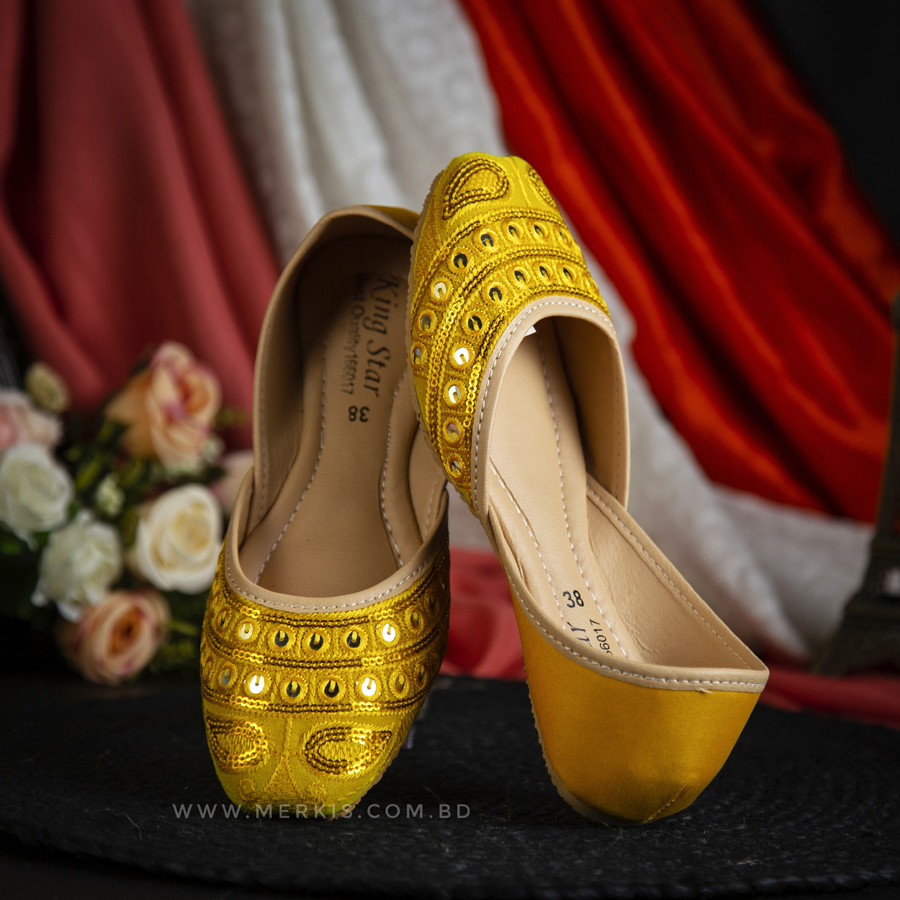 Pakistani jutti sandal for women | Buy it from online shop Merkis