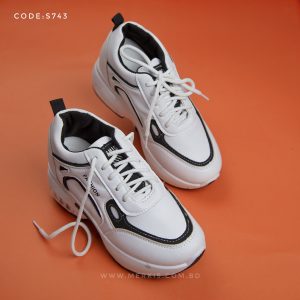 premium quality sneaker shoes for women