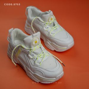 new stylish sneaker shoes for women