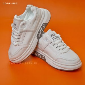 white sneaker shoes for women