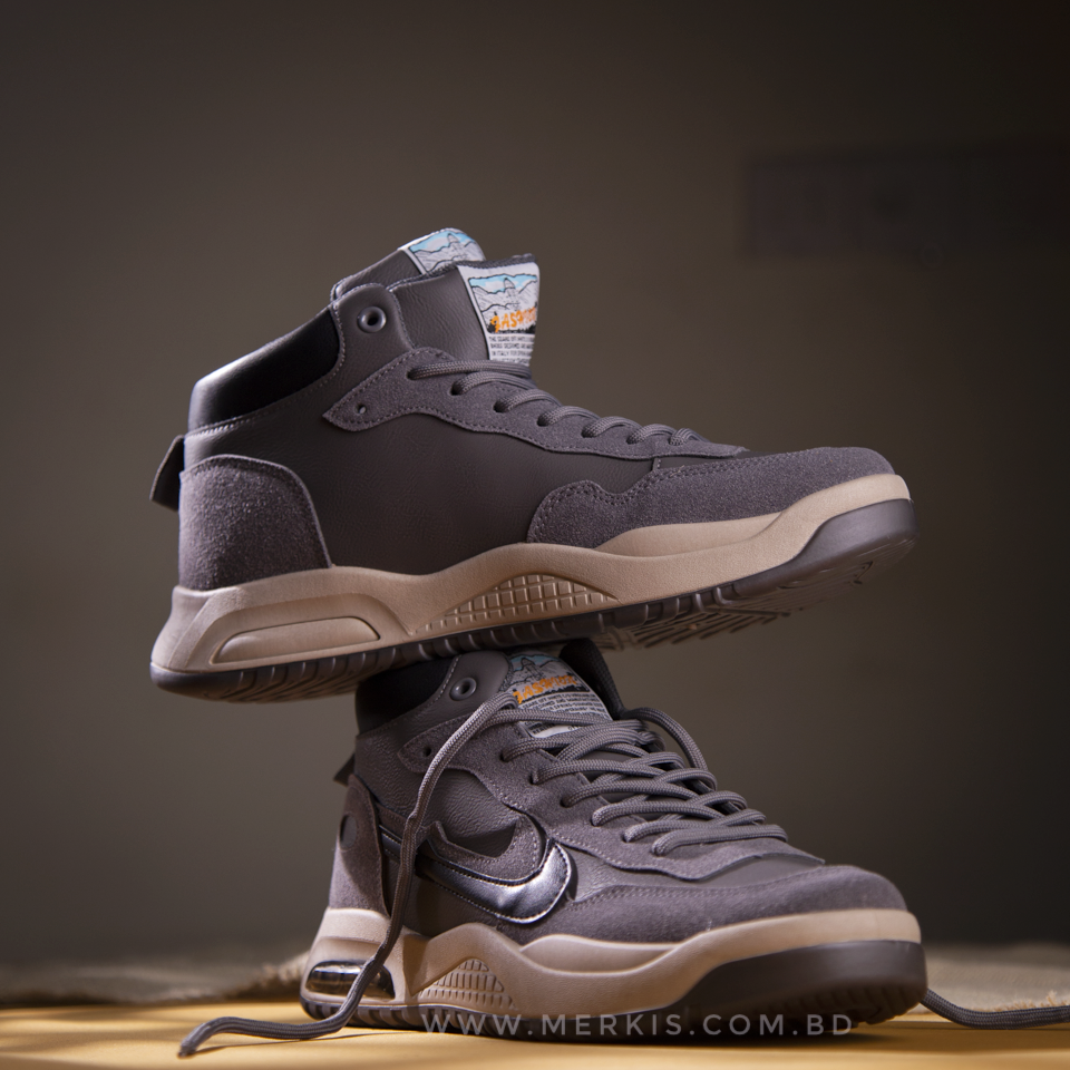 Nike Ankle-High Sneakers: Stay Secure and Stylish