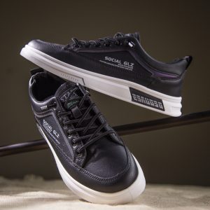 fashionable mens sneakers