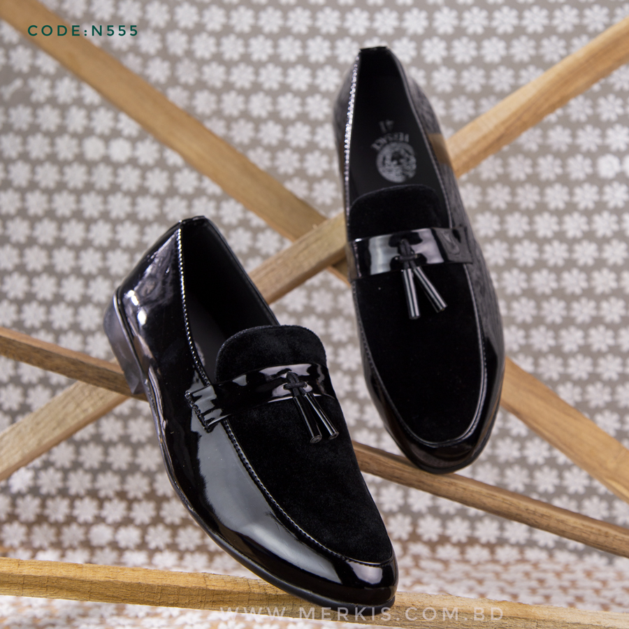 Fashionable Tassel Loafers for Every Occasion - Merkis
