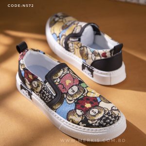 Men's canvas shoes