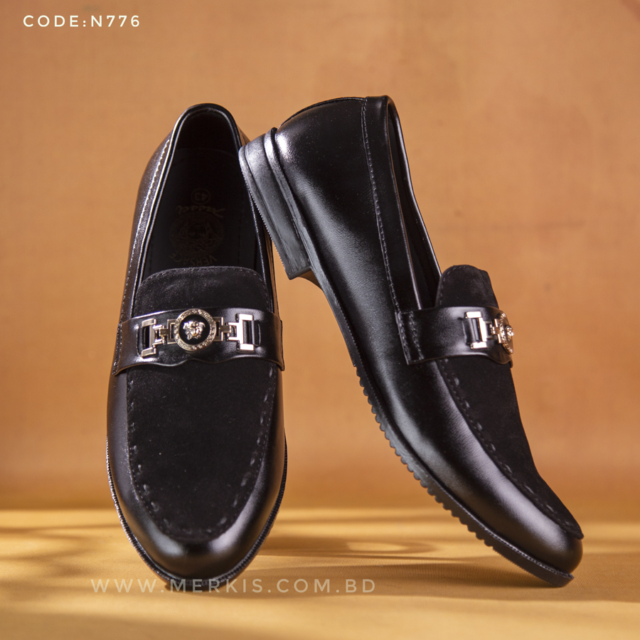 Modern Black Tassel Loafers | A Must-Have in Men's Fashion