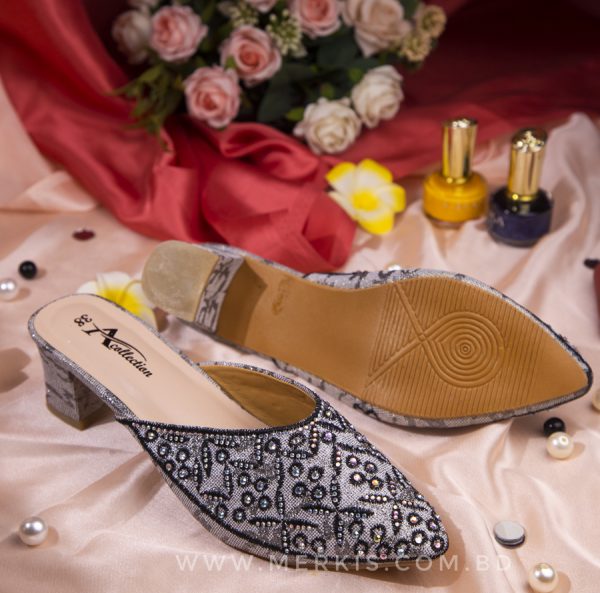 box low-heel sandals for women