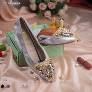 stylish ladies slip-on shoes