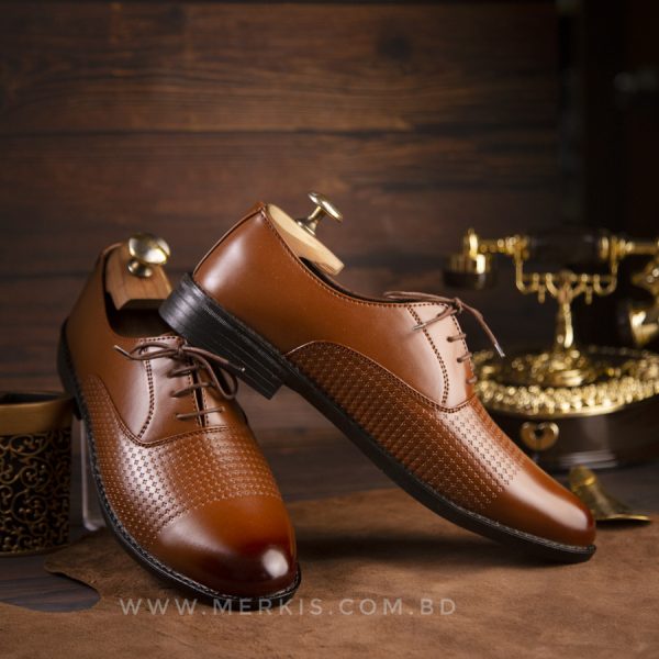 Fashionable formal shoes
