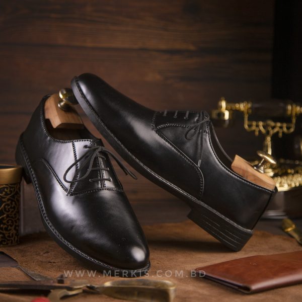 trendy black formal shoes