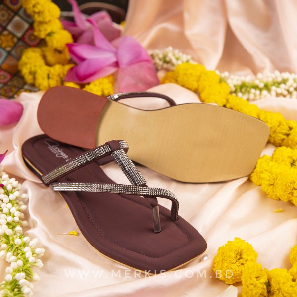 Fashionable Flat Sandal For Women