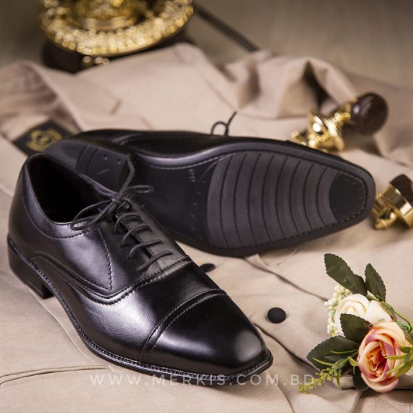black comfortable formal shoes