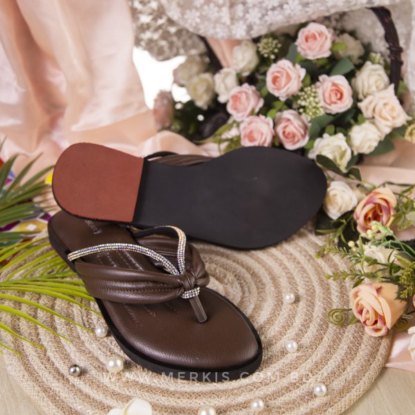 new chocolate flat sandal