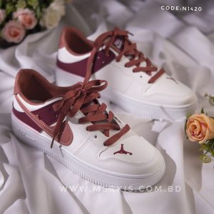 stylish sneaker for women
