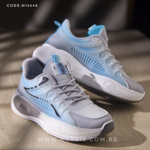 comfortable sports shoes