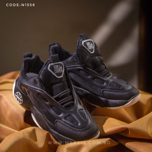 mens black sneakers price