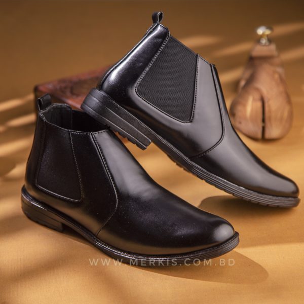 black chelsea boot