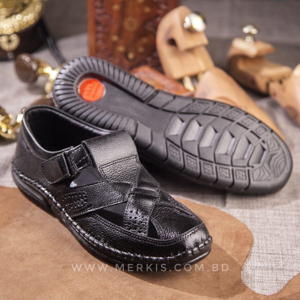 black trendy leather sandal