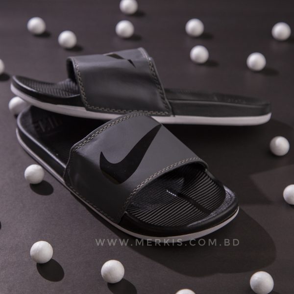 black nike slide slipper