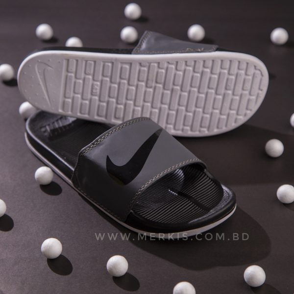 black nike slide slipper