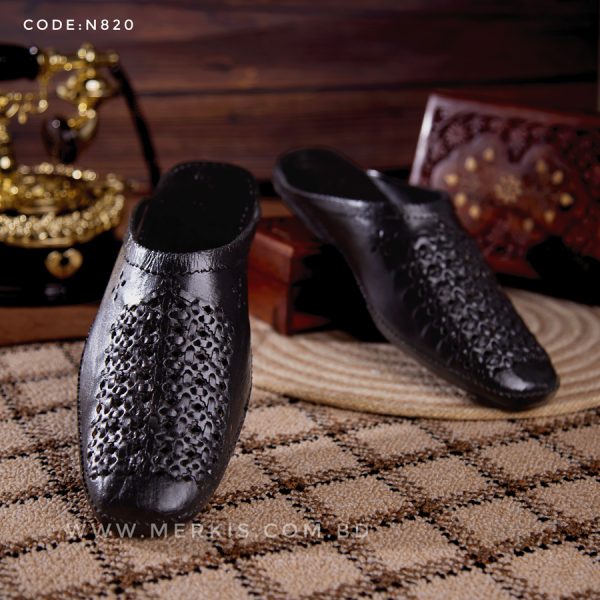 best kolhapuri sandal for men