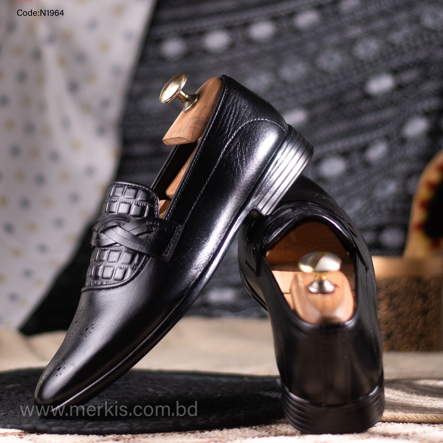 Black Tassel Loafer For Men | Timeless Charm | Merkis