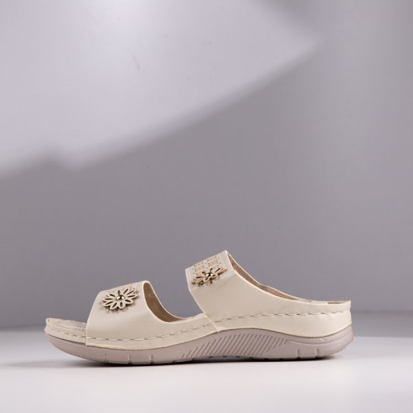 white dr shoes for women