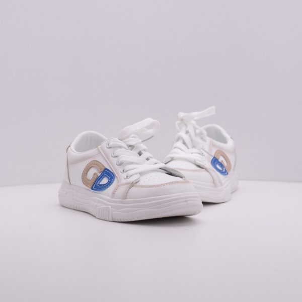 white new ladies sneakers