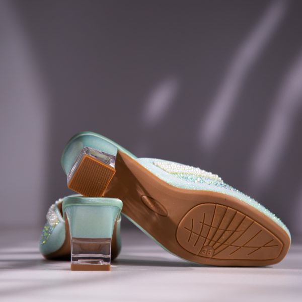 buy low heel sandal for women