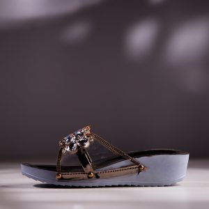 trendy black low heel sandal bd