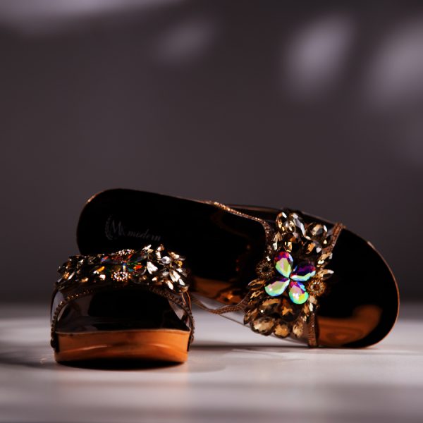 low heel sandal with stone for women