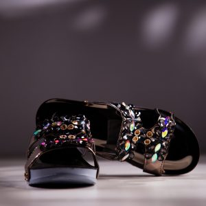 bd buy low heel sandal for women