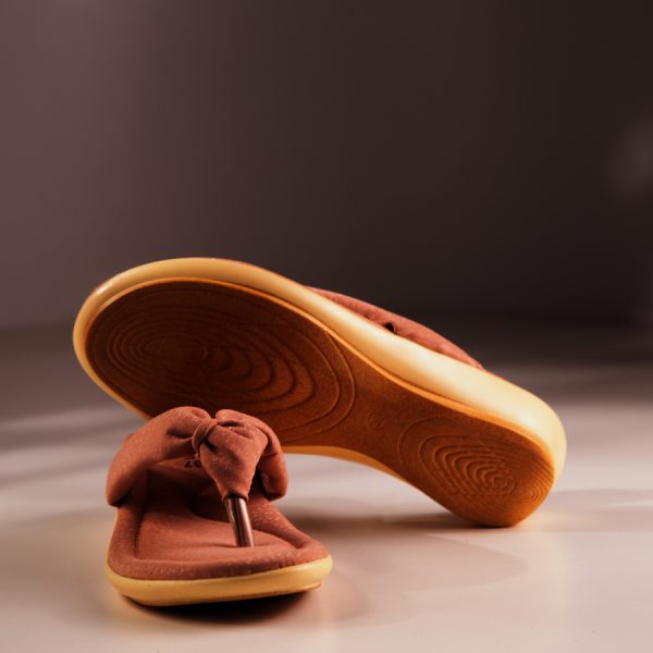 comfortable low heel sandal bd