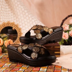 new black heeled sandal for women