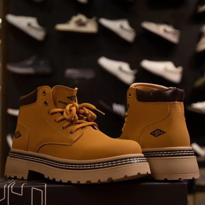 Stylish Heavy Duty Rubber Sole Boot For Men